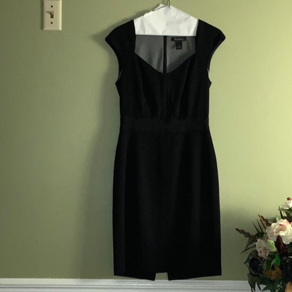 White House / black market dress size 2 perfect condition
